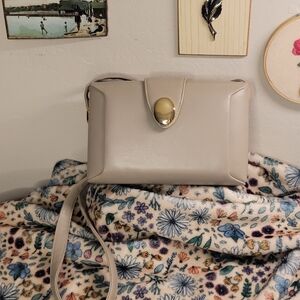 Classic Cream Shoulder Bag